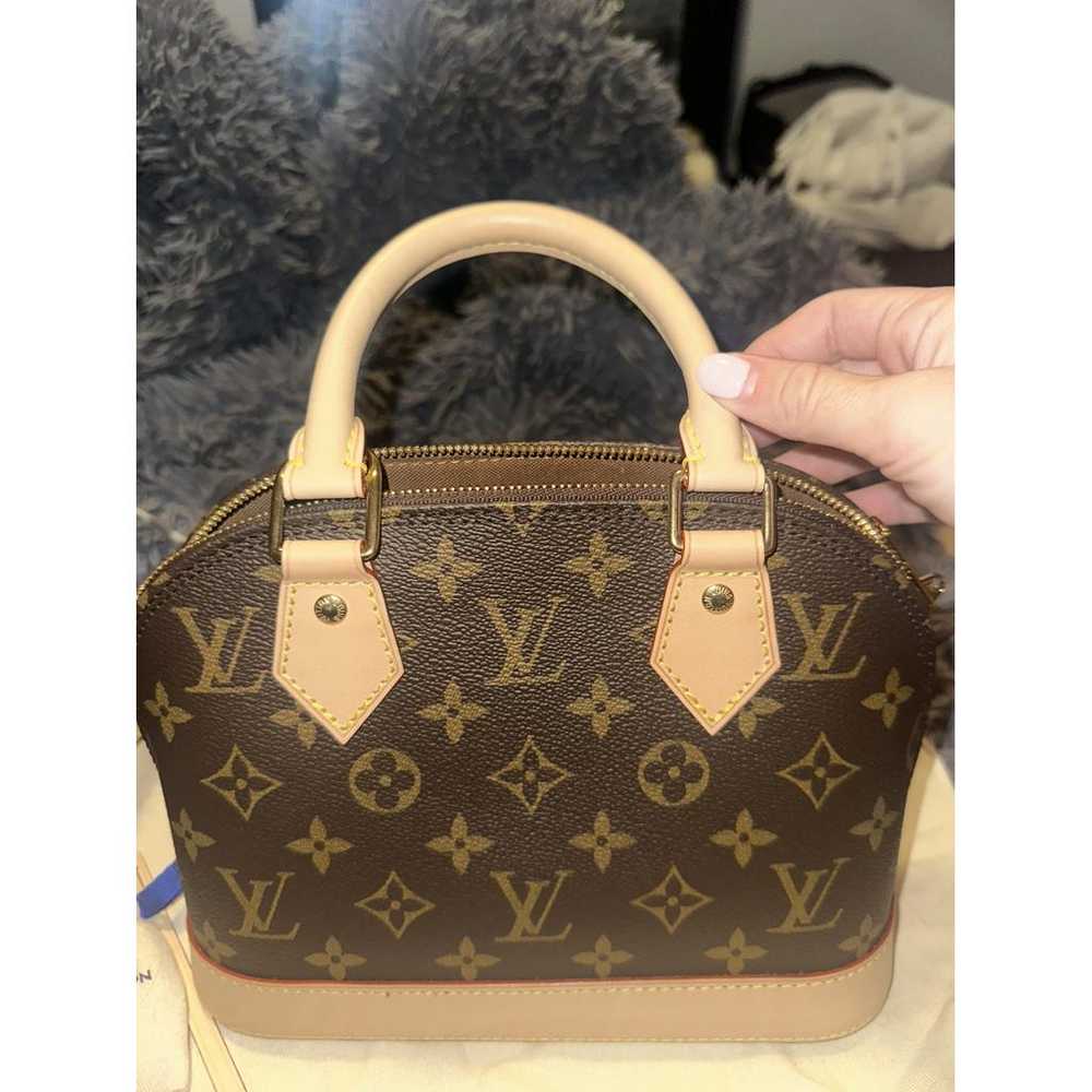 Louis Vuitton Alma leather handbag - image 2