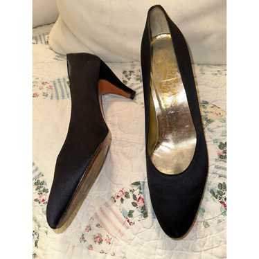 SALVATORE FERRAGAMO PUMPS 7.5N