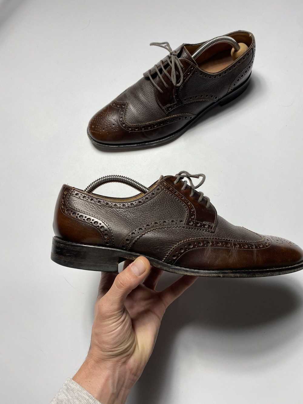 Loake × Luxury × Vintage Loake Lace Up Brogue Sho… - image 3