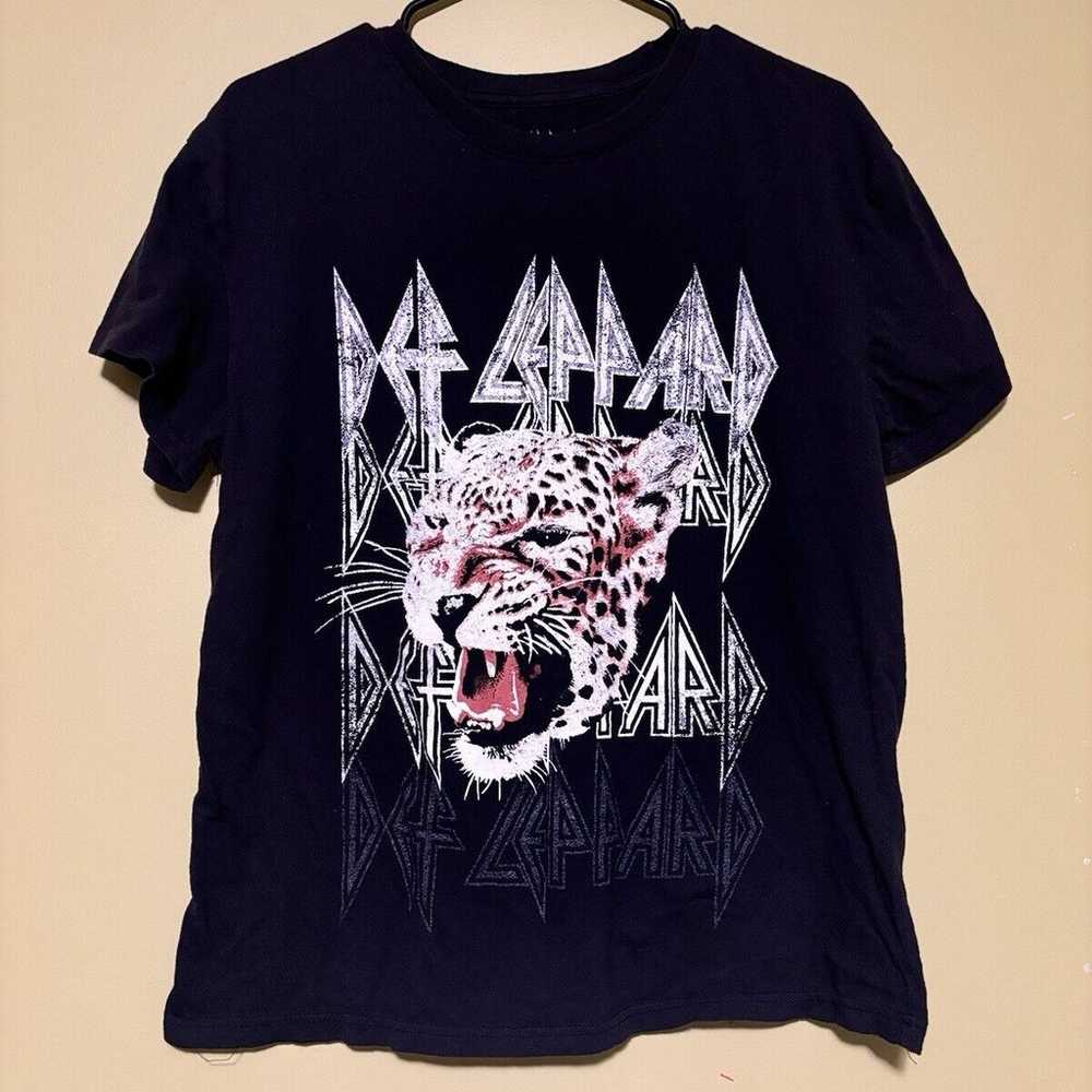 Def Leppard Concert 2022 Tour T-Shirt Leopard's F… - image 1