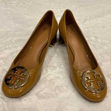 Unused Tory Burch enamel brown pumps