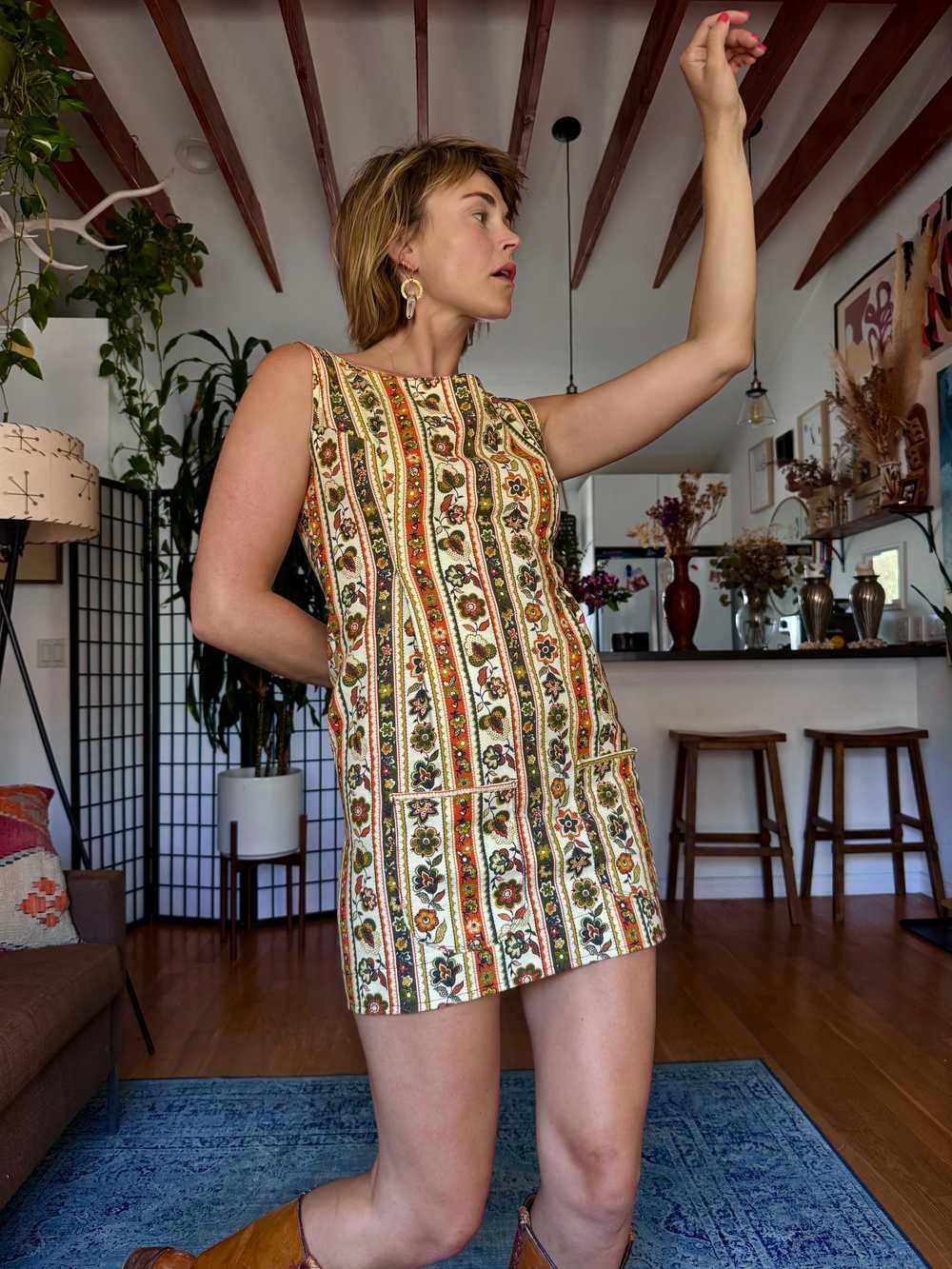 The Olivia 1960s Mini Dress - image 5