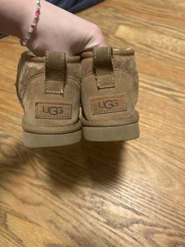 Ugg Size 7, UGGs