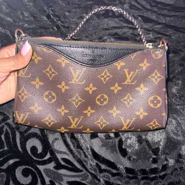 Louis Vuitton Pochette