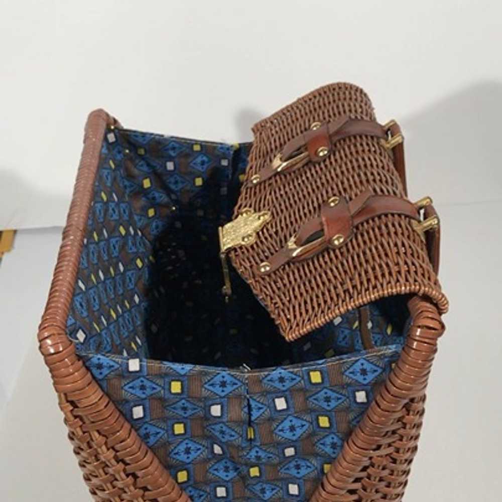 Wicker Bag 1960s, Handmade in British Hong Kong - image 10