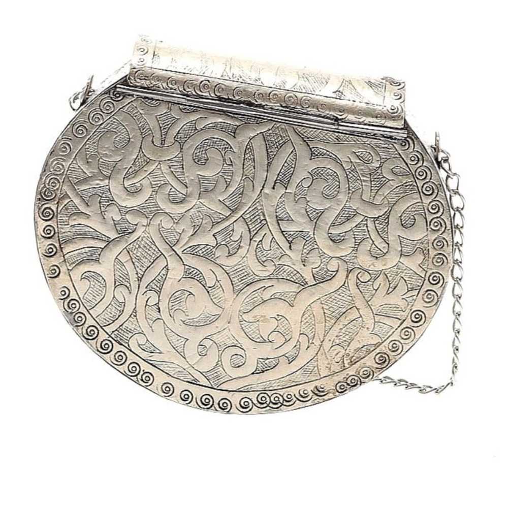 Vintage hammered Boho shoulder bag - image 8