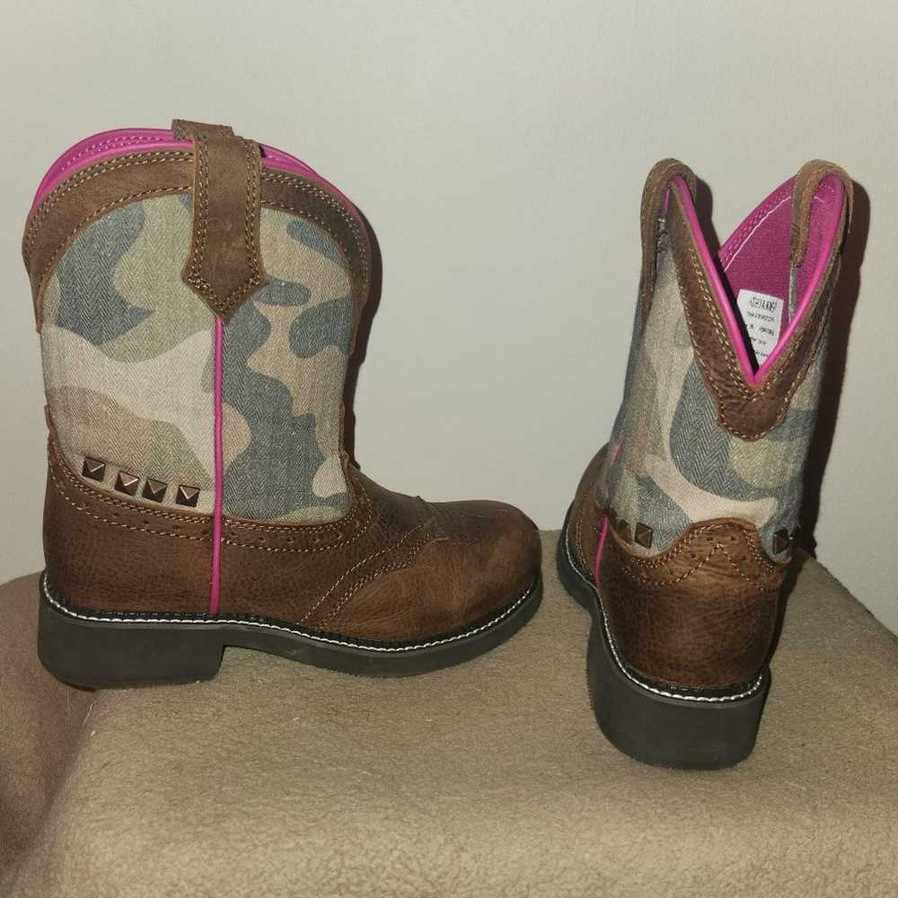 Cowboy boots with round toe. Only tried on. Never… - image 2