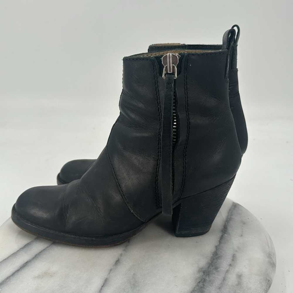 Acne Studios black leather heel ankle boots - image 4