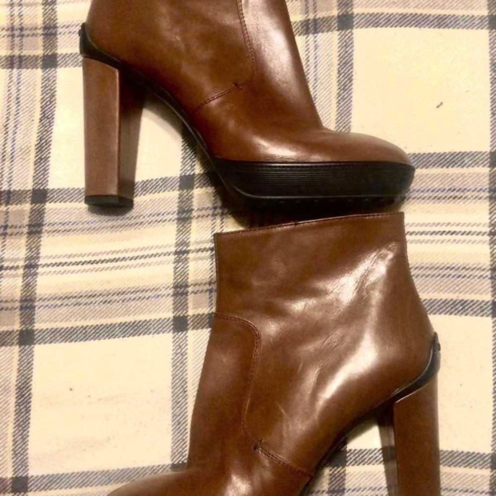 Tods boots sz 40.5/9 brown high heel - image 1