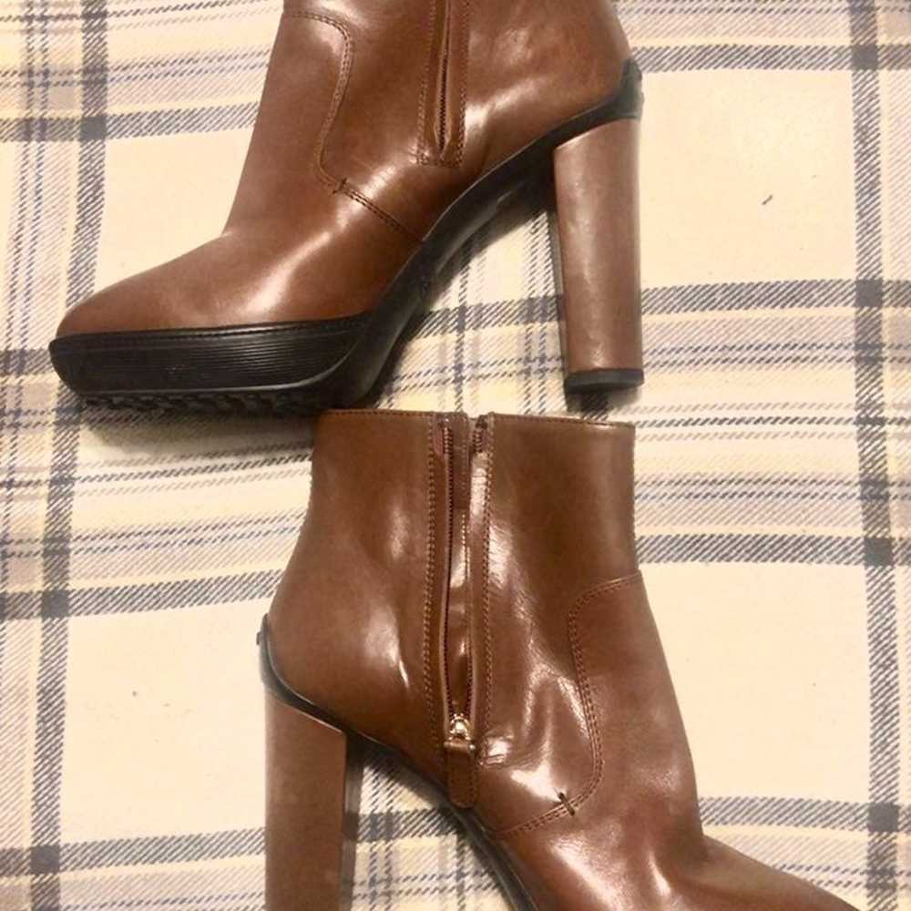 Tods boots sz 40.5/9 brown high heel - image 2