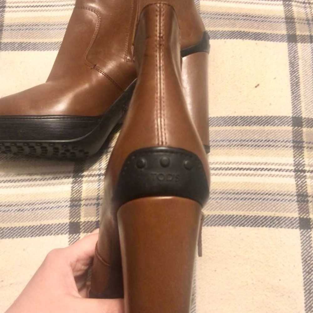 Tods boots sz 40.5/9 brown high heel - image 3