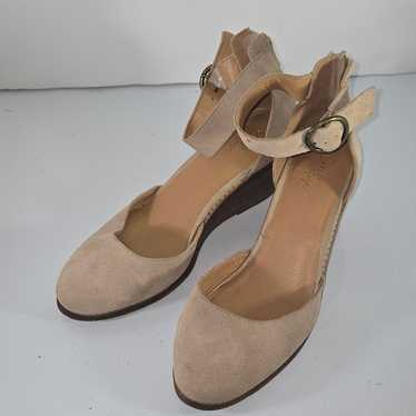 0146 Crown Vintage Ludawen Wedge Pump Size 9.5M