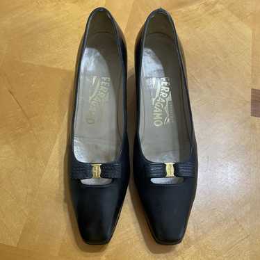 salvatore ferragamo, vintage womens black leather 