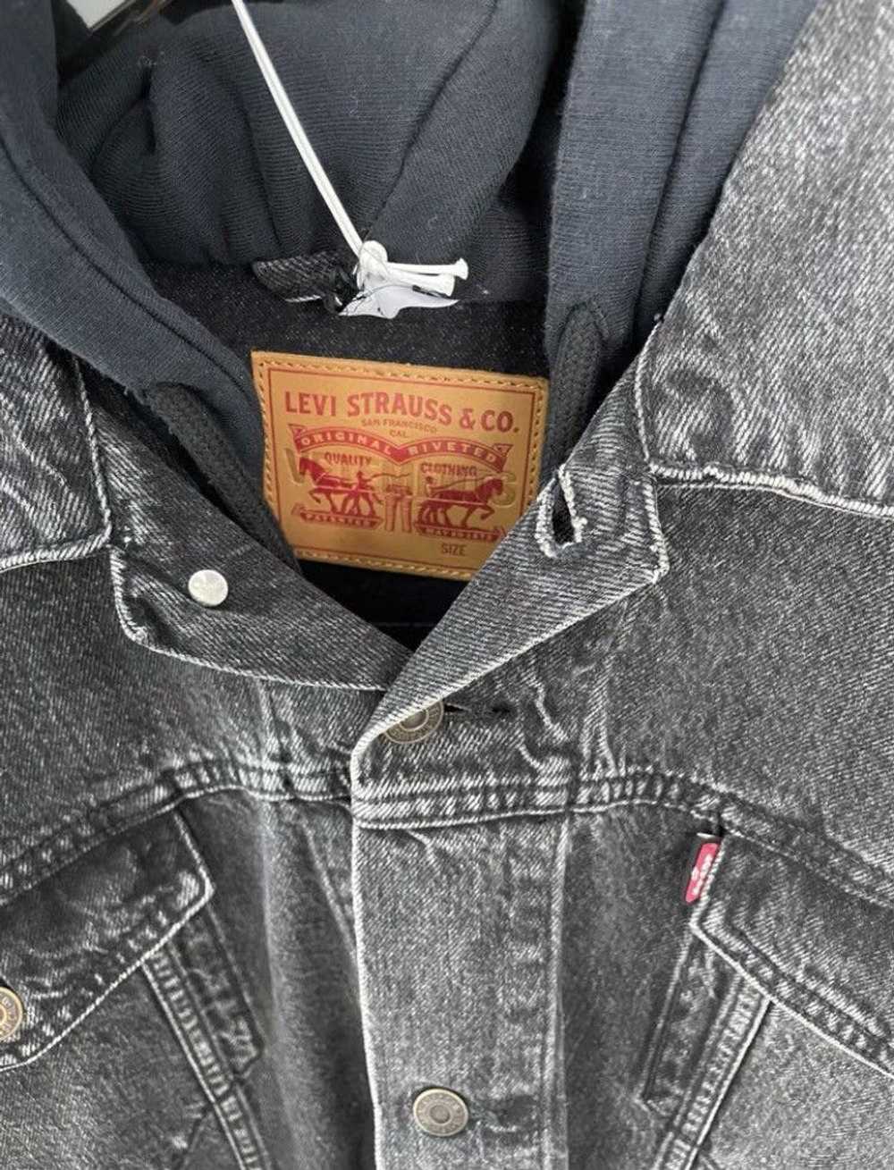 Vetements Vetements x Levis denim jacket - image 3