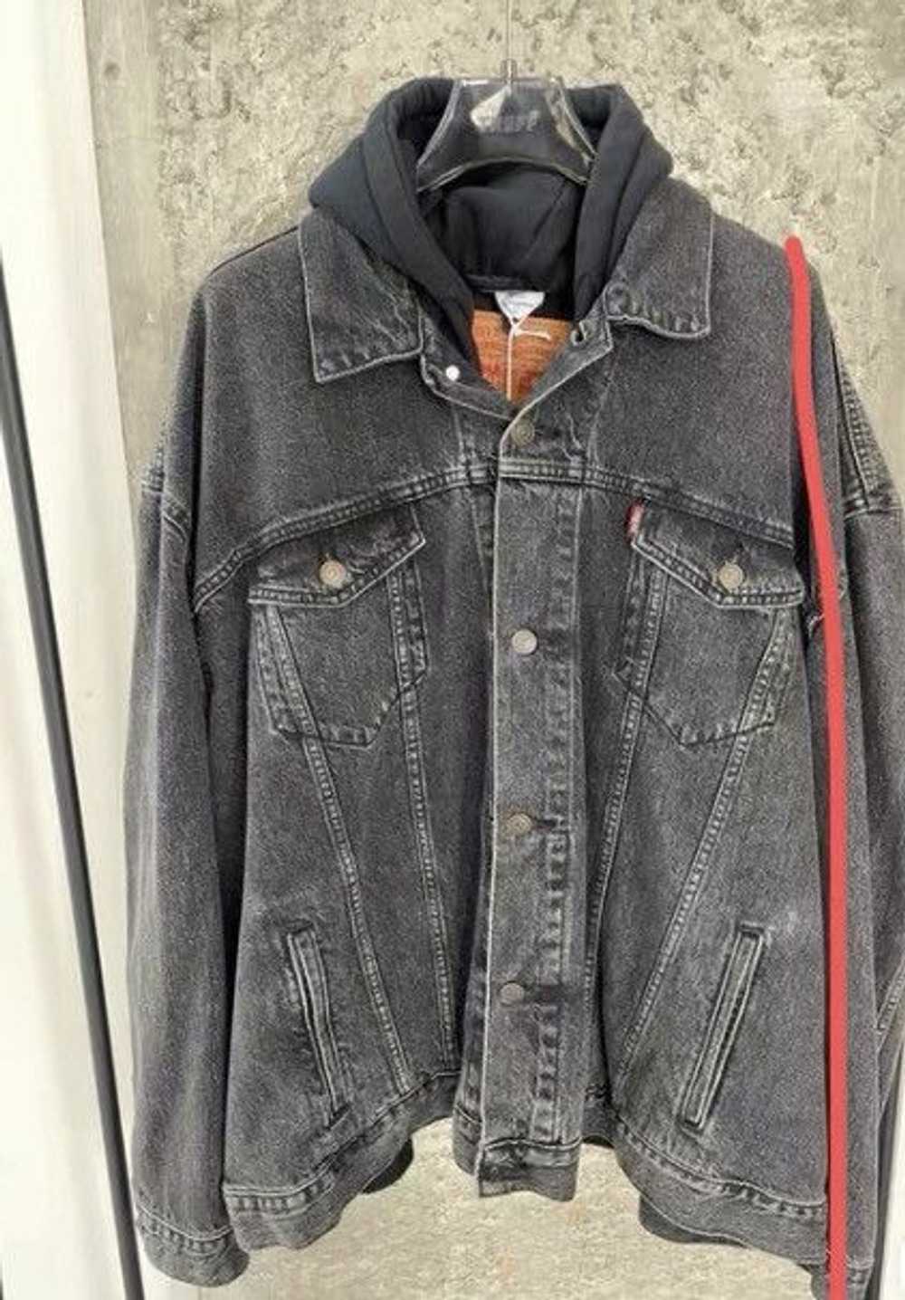 Vetements Vetements x Levis denim jacket - image 7