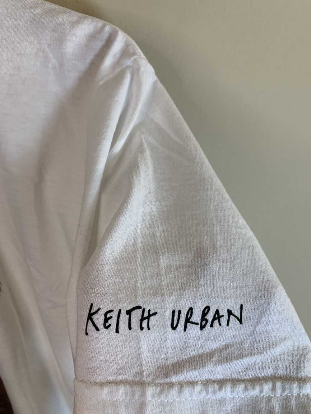 Art × Band Tees × Rare *RARE* Keith Urban Light T… - image 3