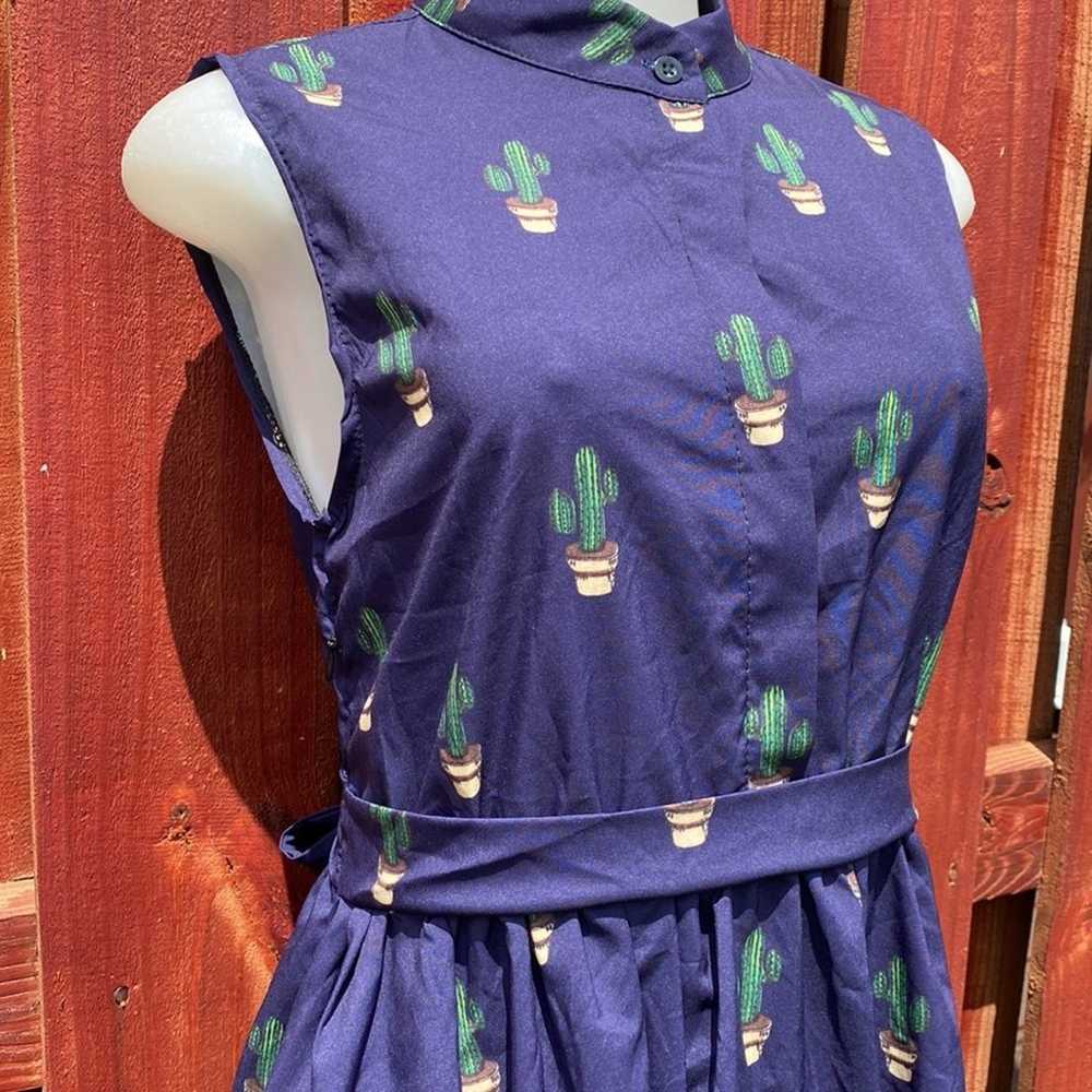 Beautiful Cactus Dress Size M - image 4