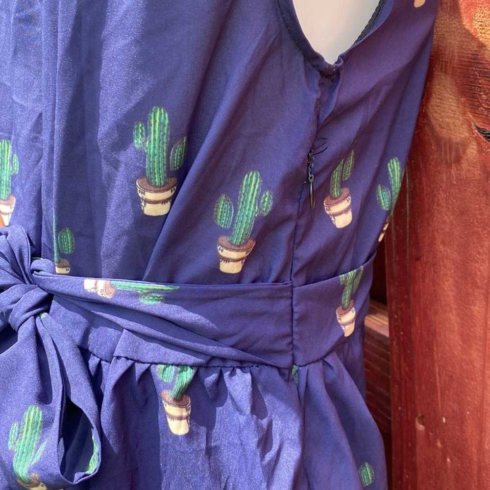 Beautiful Cactus Dress Size M - image 8