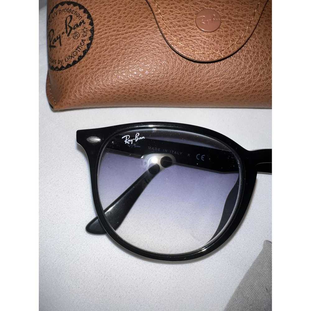 Ray-Ban Sunglasses - image 3