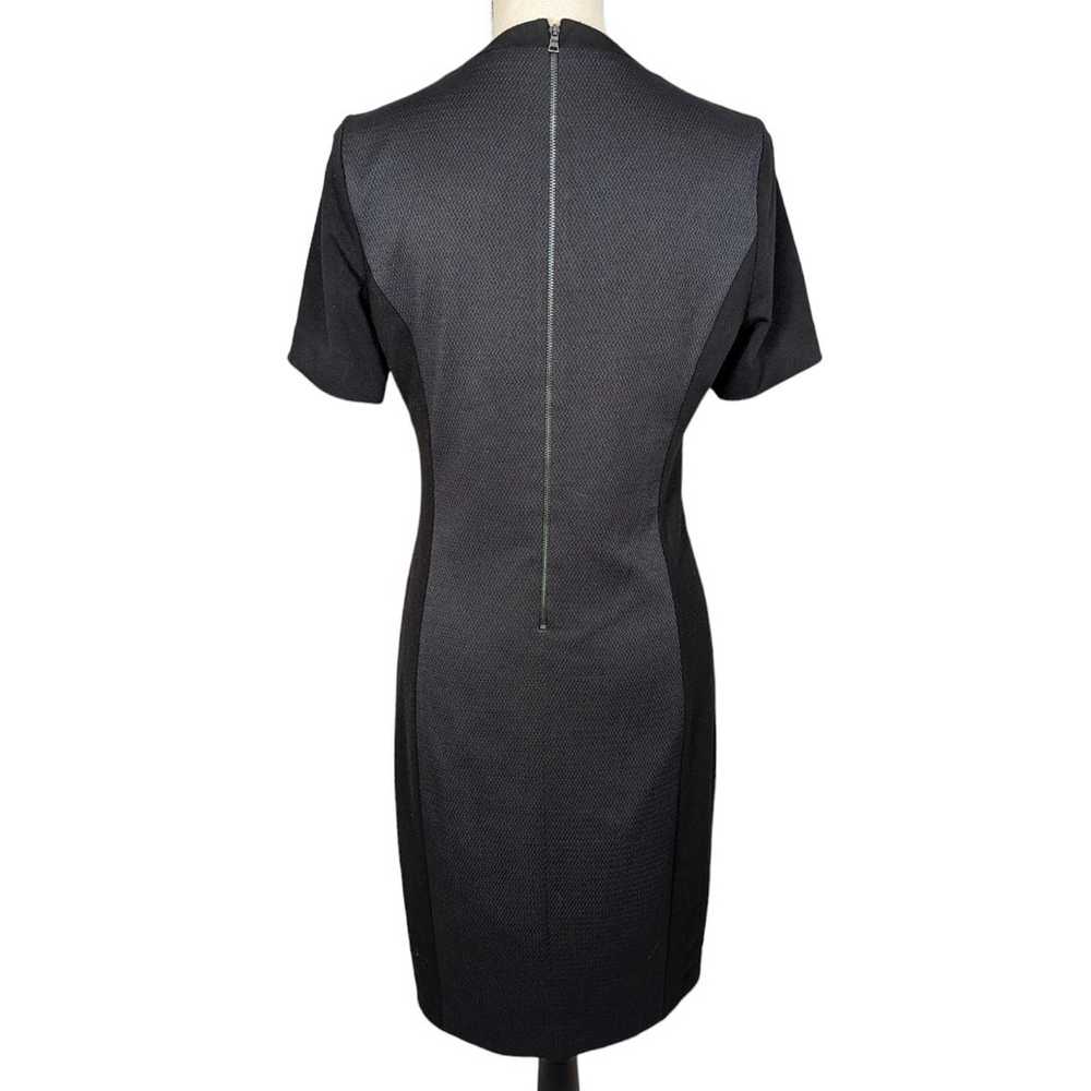 Tahari V-neck Short Sleeve Sheath Dress Black and… - image 2