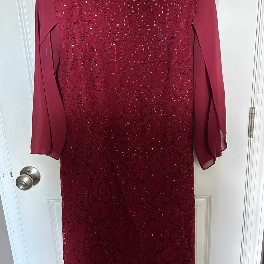 Women’s Burgundy dress w sequins Large worn once!! - image 5