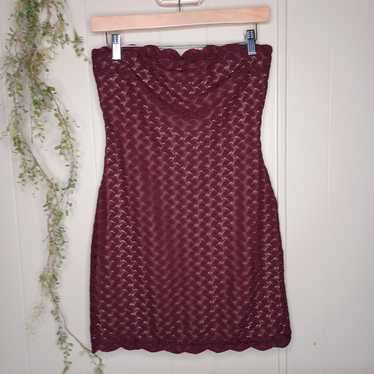 Meshki Women's Burgundy knitted Scalloped Neckline