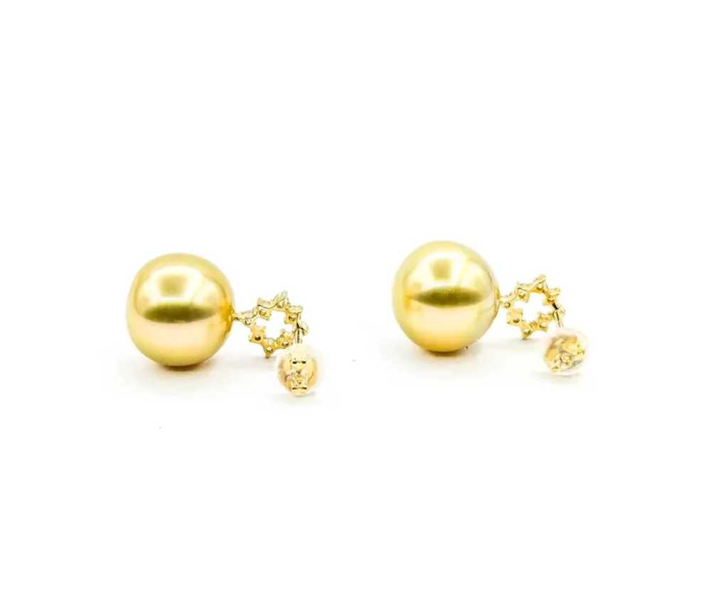 Timeless Golden Pearl and Diamond Earrings in 18k… - image 7