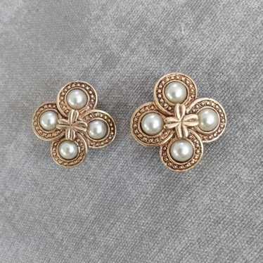 Vintage Clip On Pearl Earrings