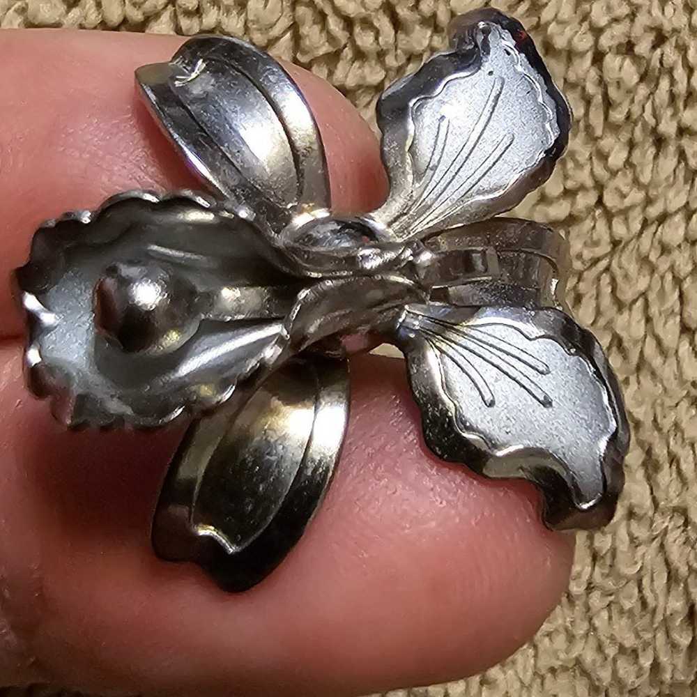 VINTAGE 1950s Estate Stainless Screw-back Orchid … - image 2