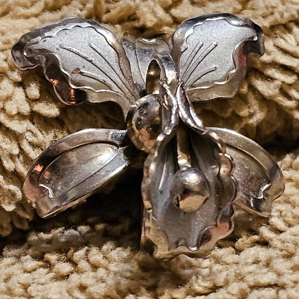 VINTAGE 1950s Estate Stainless Screw-back Orchid … - image 9