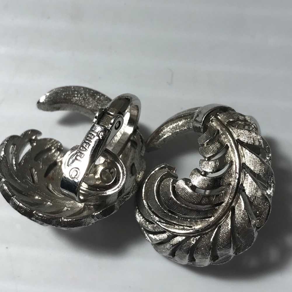 Vintage Trifari Feather Leaf Clip ons Silver Tone - image 2