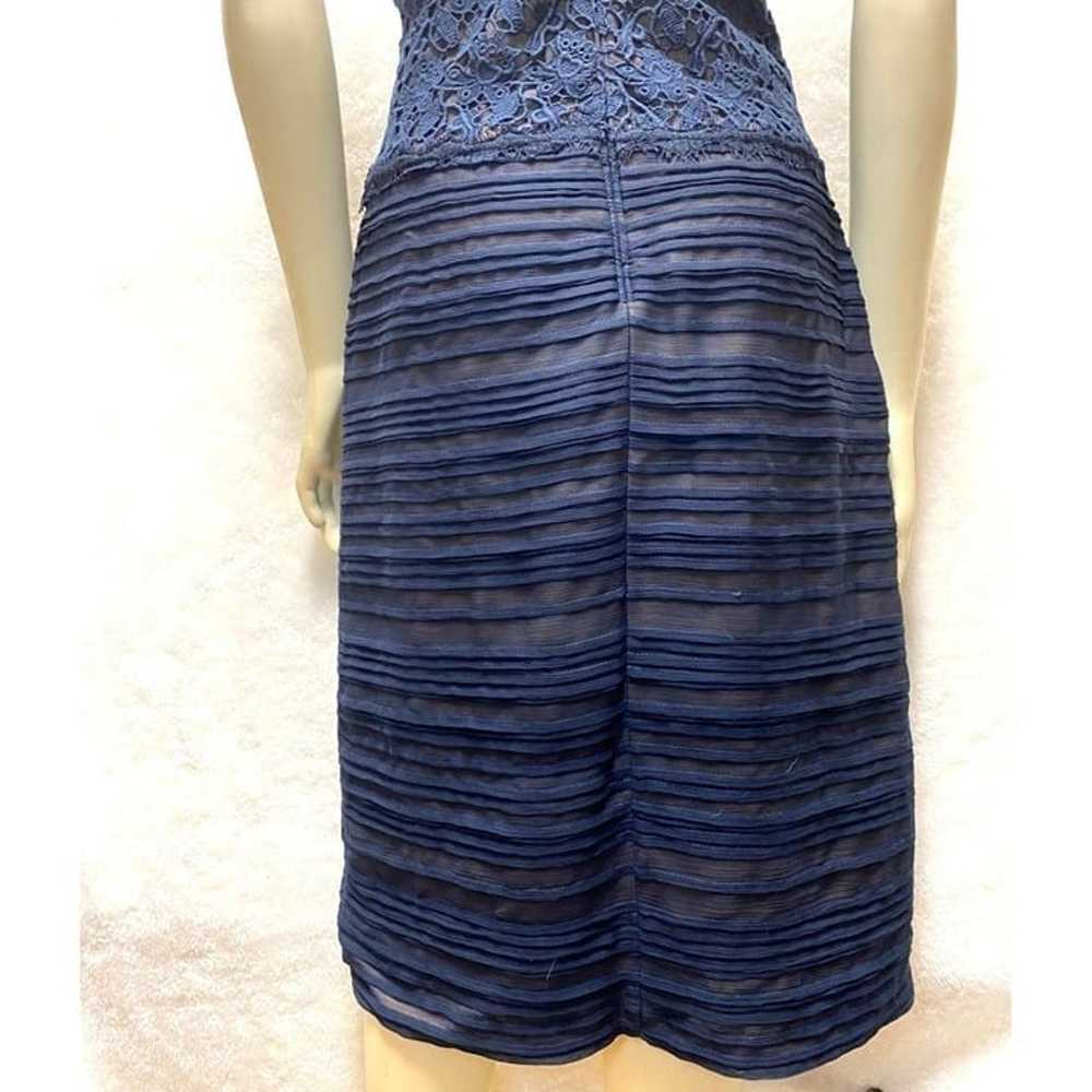 Tadashi Shoji Navy Chiffon Pleated V-Neck Sheath … - image 10