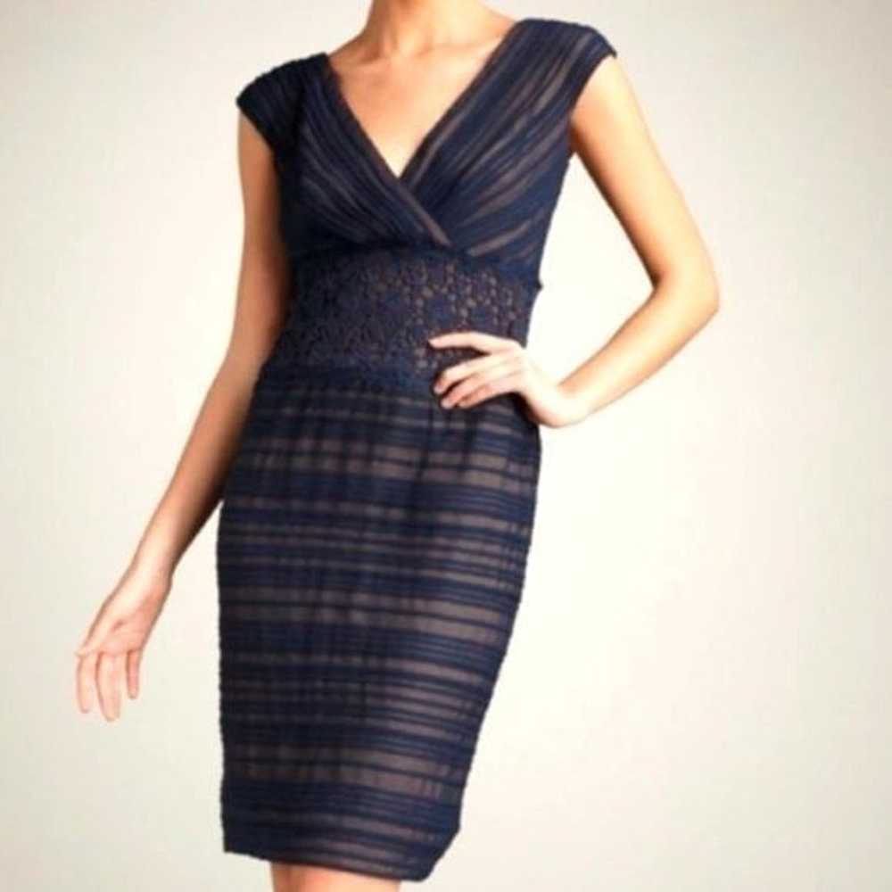 Tadashi Shoji Navy Chiffon Pleated V-Neck Sheath … - image 5