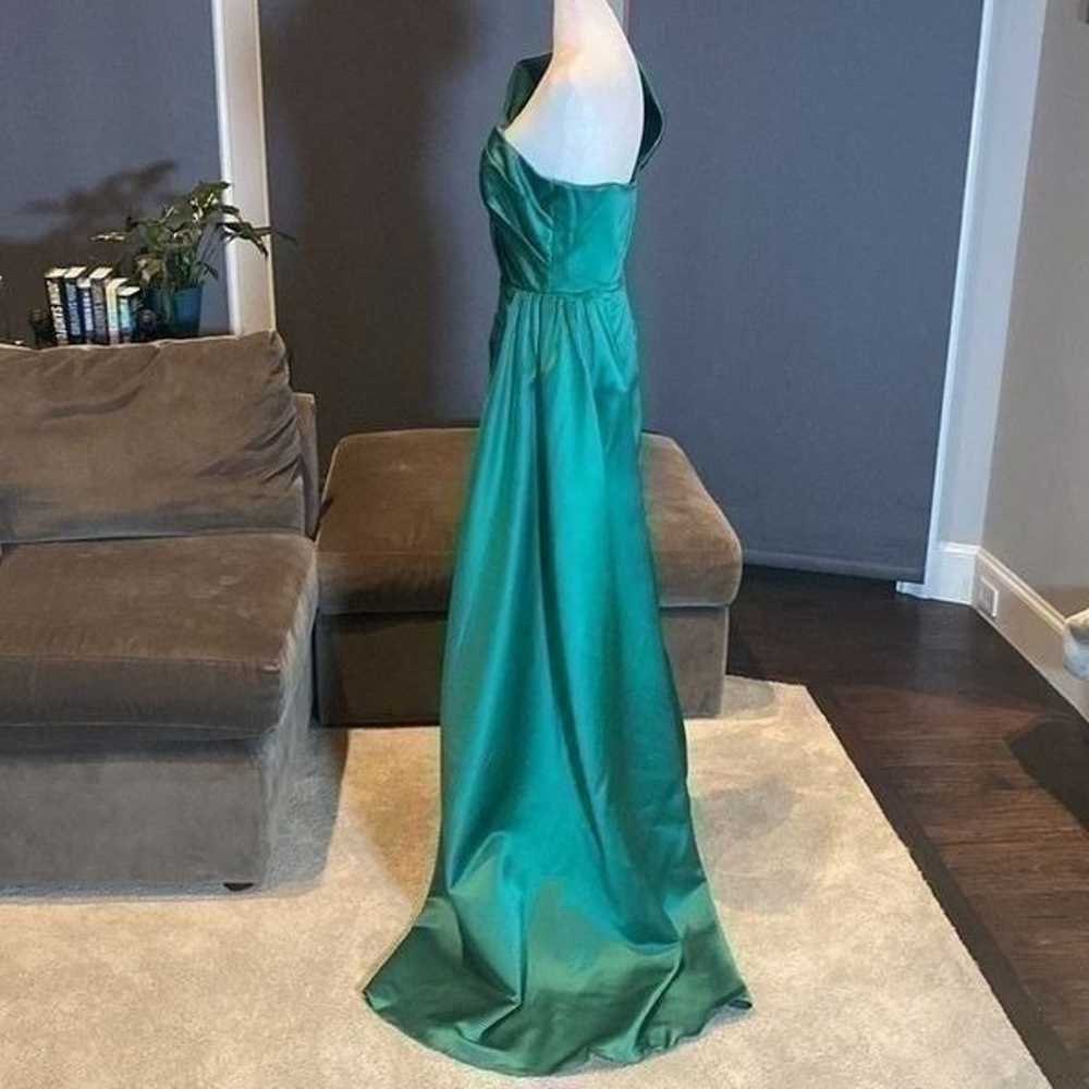 Women’s Green One Shoulder Full Length Mermaid Fi… - image 5