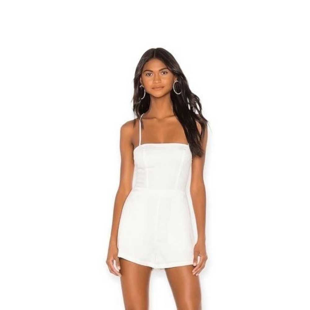 NBD Revolve White Lace Up Back Linen Shorts Rompe… - image 10