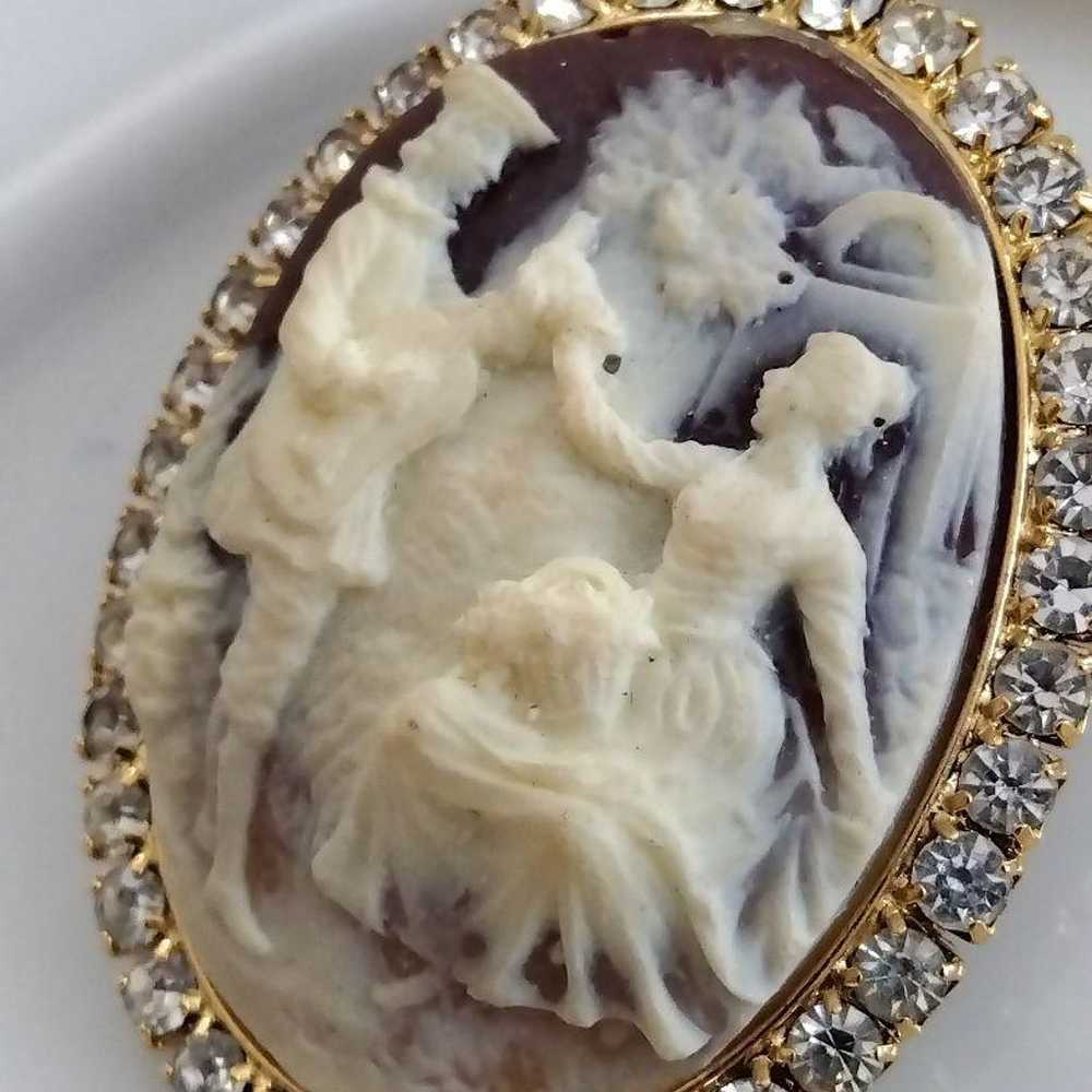 Resin Cameo Scarf Clip 2-way Rhinestone Vintage - image 2