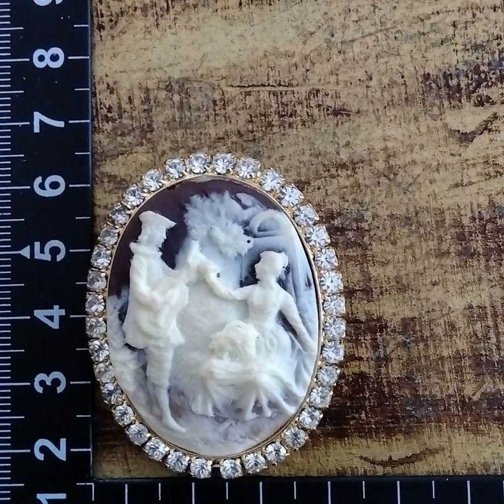 Resin Cameo Scarf Clip 2-way Rhinestone Vintage - image 8