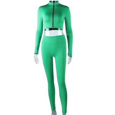 Green tight-fitting casual sports suit - image 1