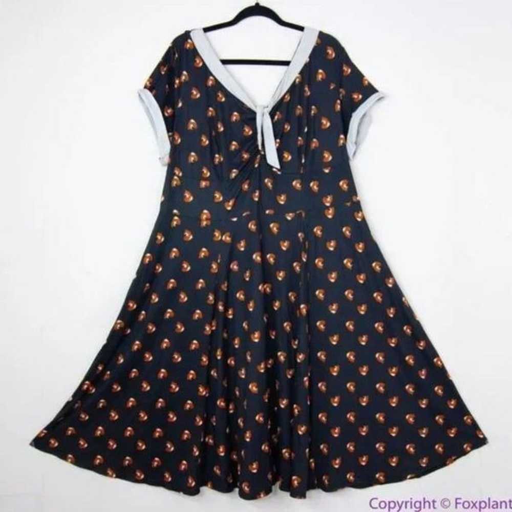 Unique Vintage Gwynnie Bee Black Fox Print Fit An… - image 1