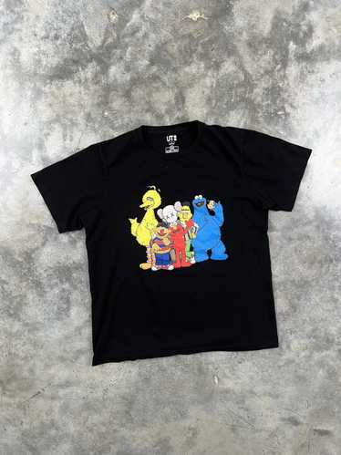 Kaws × Uniqlo Kaws x Uniqlo Sesame Street Tee Bla… - image 1