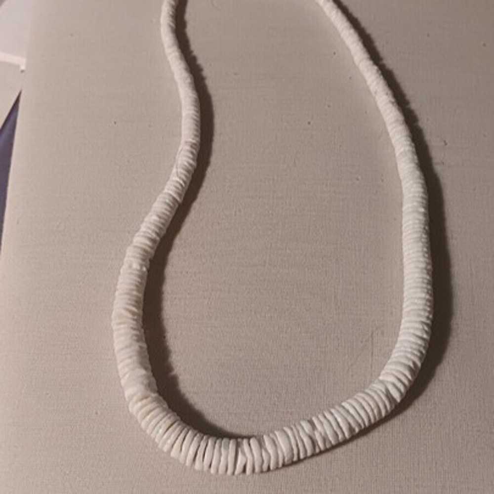 White Puka Shell Necklace Hawaiian Claw Clasp 17"… - image 1