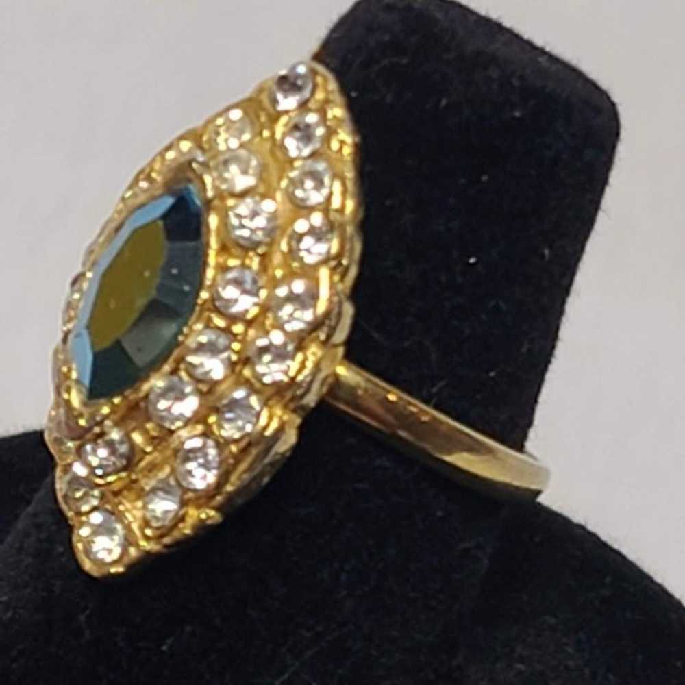 Vintage Gold-Tone Ring With Clear & Teal Rhinesto… - image 6