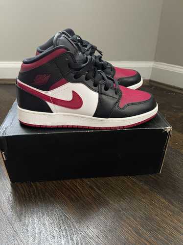 Nike Air Jordan 1 Mid (GS)