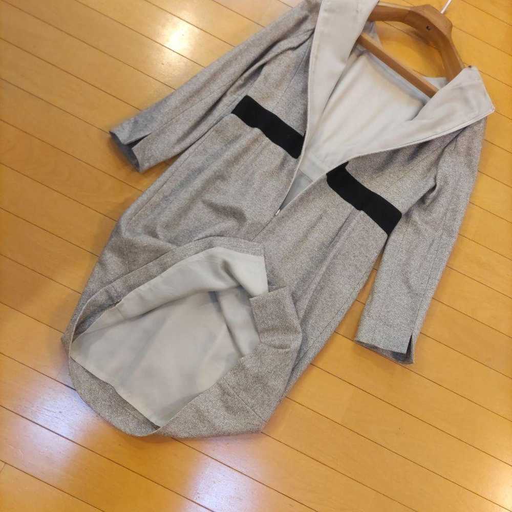 Gray long-sleeve dress with black ribbon. - image 10