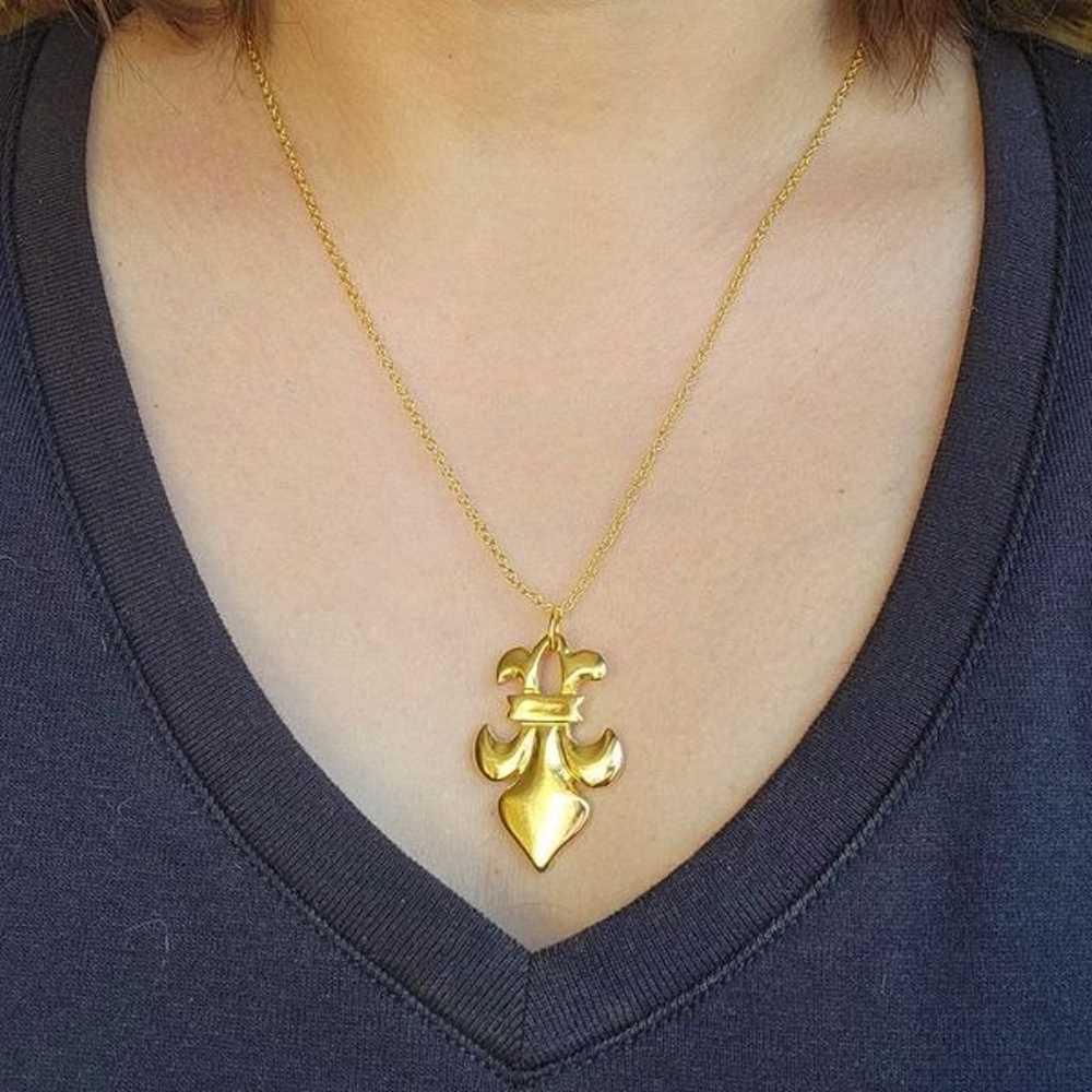 Vintage Gold Fleur de Lis Necklace - image 3