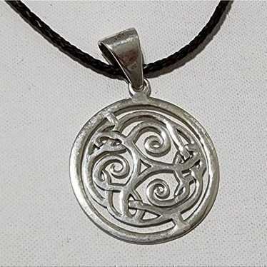 Silpada sterling silver 925 Celtic knot necklace … - image 1