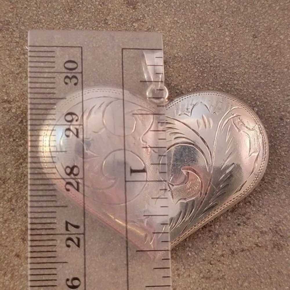 Vintage Sterling Large Puffy Etched Heart Pendant… - image 4