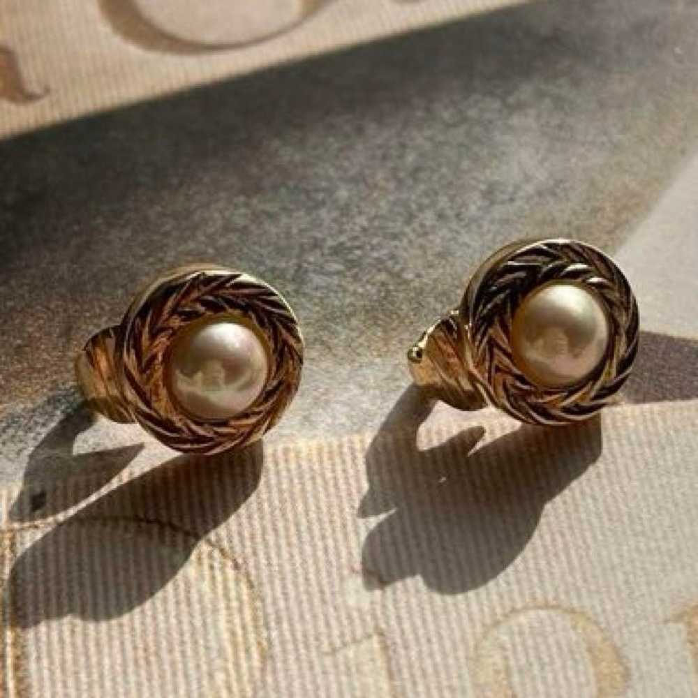 Dior Vintage Faux Pearl × Gold Earrings - image 1