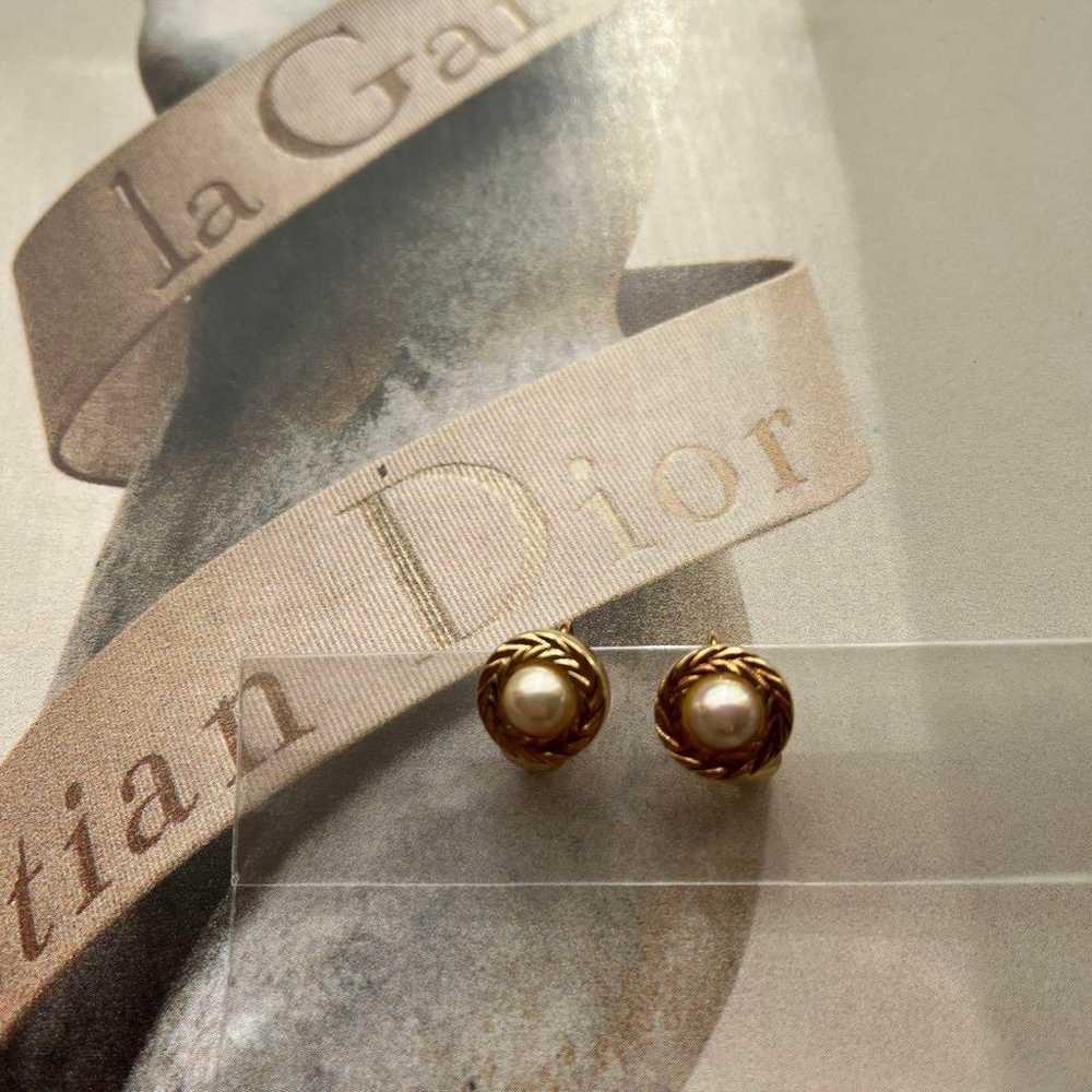 Dior Vintage Faux Pearl × Gold Earrings - image 4