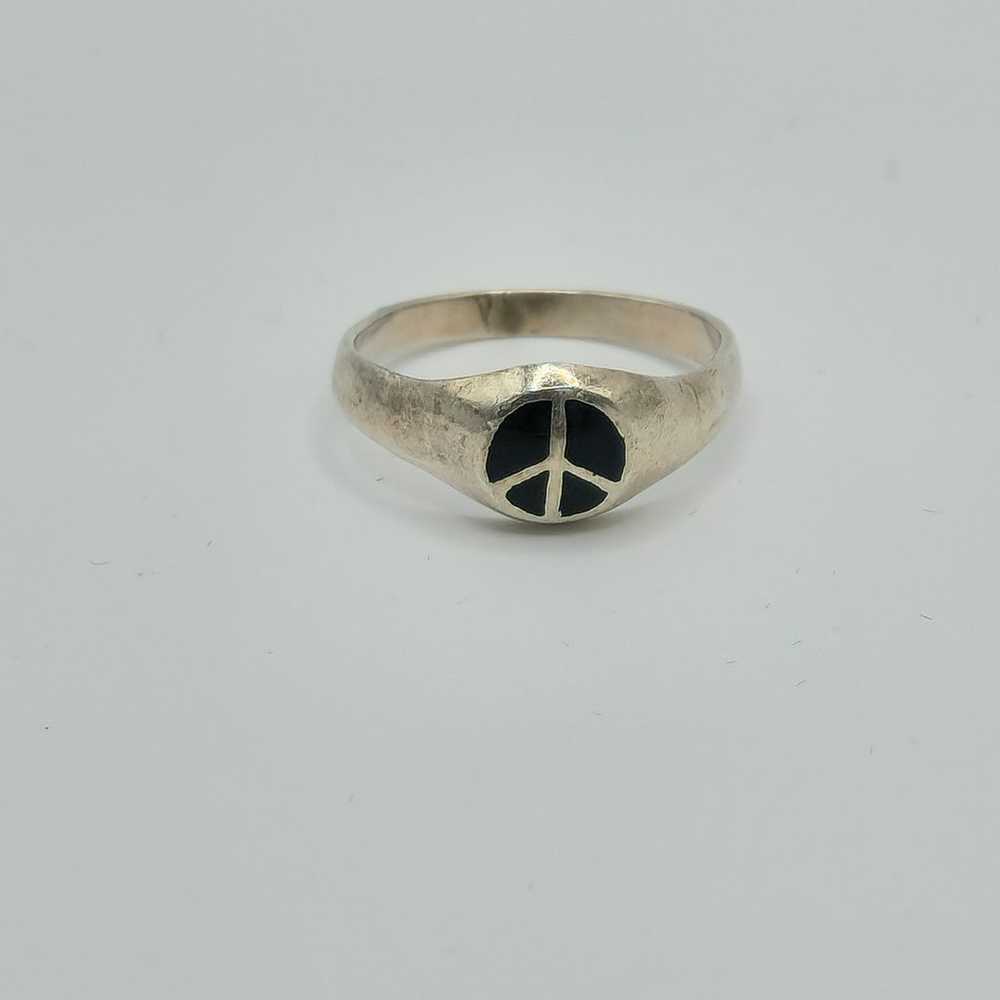 Vintage Sterling silver black enameled peace sign… - image 7